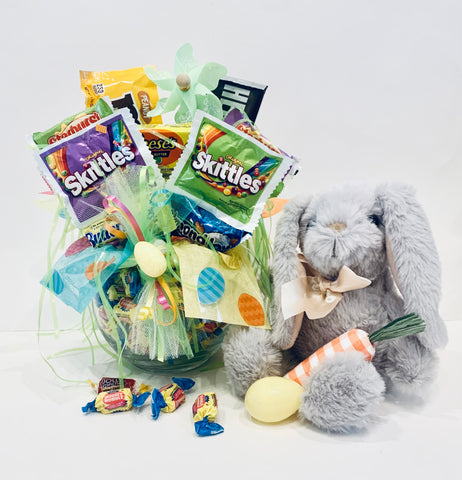Sweet Lil’ “Happy Easter” Candy Bouquet