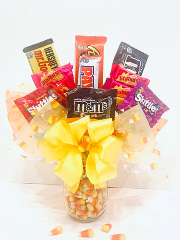 A “Candy-Corn Treat” Candy Bouquet